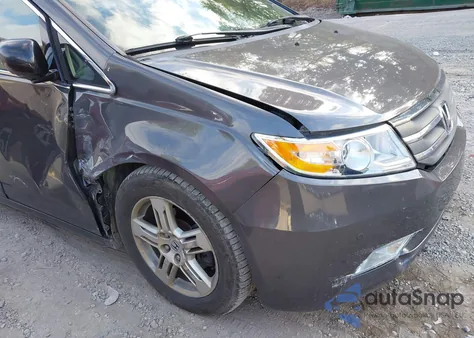 2013 Honda Odyssey Touring/Touring Elite z USA, uszkodzony, nr VIN 5FNRL5H96DB004320